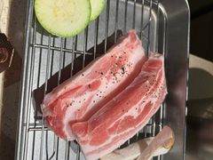 厚切五花肉肉-Ant 蚂蚁洞烤肉·大营地(上海静安大悦城店)