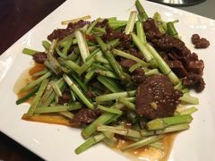 水芹菜牛肉-廉江鹅饭店