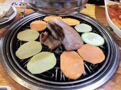 -唯成•韩国炭火烤肉 유성고기