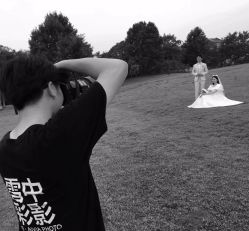 -雪中彩影婚纱摄影·微光艺术中心