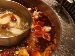 菌香鸳鸯锅-晓宇重庆火锅(赛格国际购物中心店)