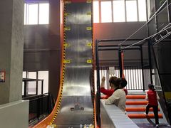 -嗨翻Hi-Fun竞技主题乐园·蹦床亲子生日轰趴(国光1937店)