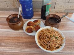 -老字号眼镜子煎包汤包店