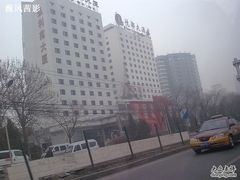周边-东兴楼饭庄(六里桥店)