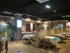 大堂-山玲湾新疆菜(立清路店)