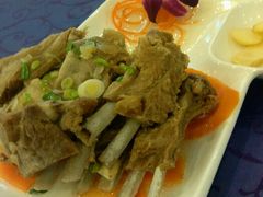 手抓羊肉-巴扎美食·新疆菜·西域歌舞表演餐厅(新疆大厦店)