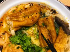 -小蛮椒麻辣烫·麻辣拌(青浦宝龙店)