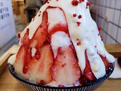 日式草莓生乳冰-怪物的冰与火(天虹商场中山路店)