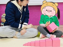 -爱睿思儿童早教亲子游泳(万象城店)