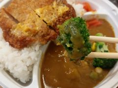 -全家便利店(洛川东路店)