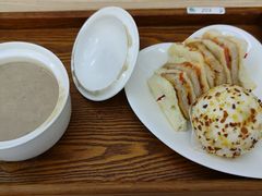 -雪梅月子中心(华侨城店)