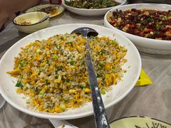 六个蛋炒饭-辣螃铠盆盆蟹大排档(总店)