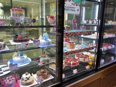 面包甜点陈列柜-巴黎贝甜(凯德MALL望京店)