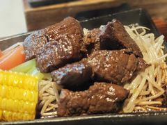 -穹六人间 people 6(岳阳路店)