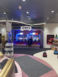 -奈尔宝·国风主题儿童乐园·亲子餐厅(豫园商城店)