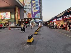 -麦当劳(中二横路店)