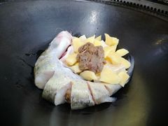 -老刘生态大鱼坊铁锅炖鱼(赛马场店)