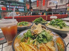 炸鱼皮-肥汁米蘭香港米线(长宁来福士店)