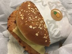 照烧凤梨堡-卡乐星(美罗城店)