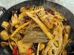 -天天向上素食餐厅(五台山店)