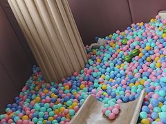 -水桶王国主题餐厅·聚会·生日派对·亲子活动·家庭套餐(亚龙湾希尔顿店)