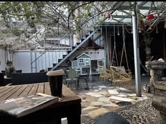 -喵屿·大理花园猫咖