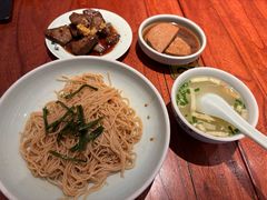 -裕兴记•蟹黄面馆(人民广场店)