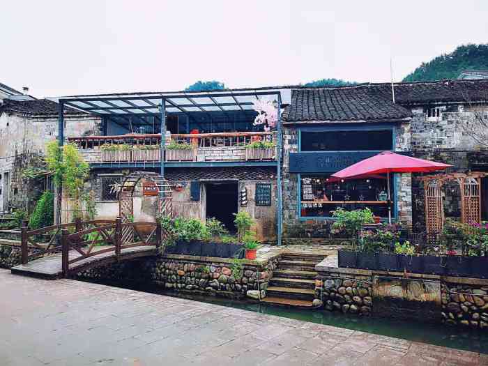 凡花小筑-"小桥流水人家,恬静美好,大概就是对这家店.