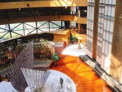 -上海滴水湖皇冠假日酒店