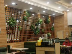 -佰搭果·广式茶餐厅(西华路店)