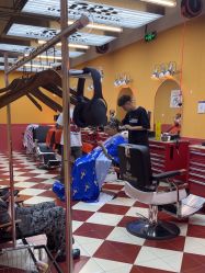 -Devilhands Barbershop男士理容店