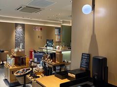 -星巴克臻选(上海中环广场2F店)