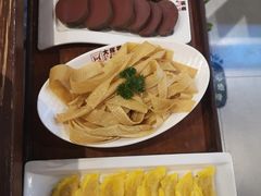 -周周有辣火锅馆(玖耀里店)