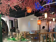 大堂-荷塘秋月·本帮江浙菜(国权路店)