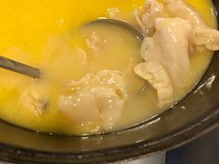 -鲜入围煮花胶鸡海鲜火锅