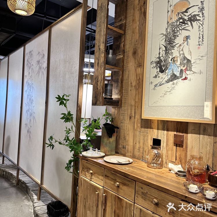 有一处静谧的私宴餐厅，专为追求品质生活的您打造