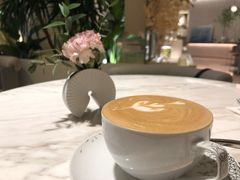 咖啡拿铁-théATRE 茶聚场(王府中環店)