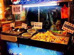 -六合夜市
