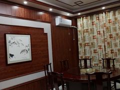 包厢-万佛湖许老大铁锅鱼(黑金冠店)