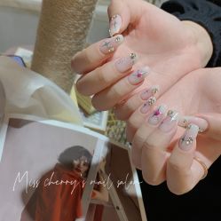 -花系美·美甲美睫精品店