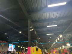 -嘿哟动霸CHUA·新潮玩运动娱乐中心·蹦床滑冰团建乐园