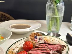 -MONICH牛排融合餐厅(和义大道购物中心店)