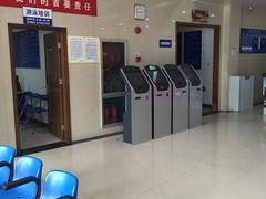 -包玉刚游泳场(黄龙恒励大厦店)