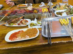 -哈尔滨小酒馆·鲜肉现穿自助烧烤(康新花园店)