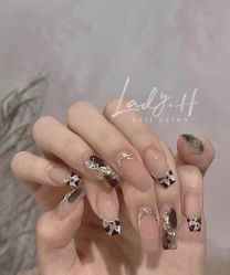 -悦指间美甲美睫