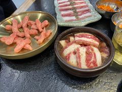 -臻牛烤肉
