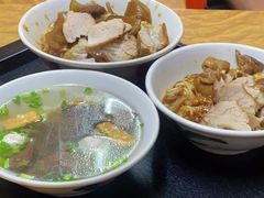 -松树干拌面店