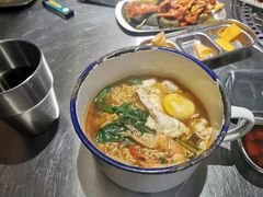-马路牙子烧烤音乐酒馆(望京店)