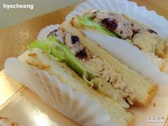 蓝莓鸡肉三明治-巴黎贝甜(五道口店)