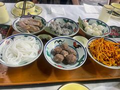 -刘姐啤酒鱼民族演艺餐厅(西街总店)